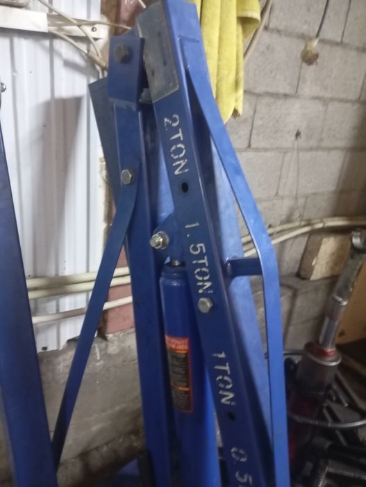 Продам гидро кран  и пресс  для сто