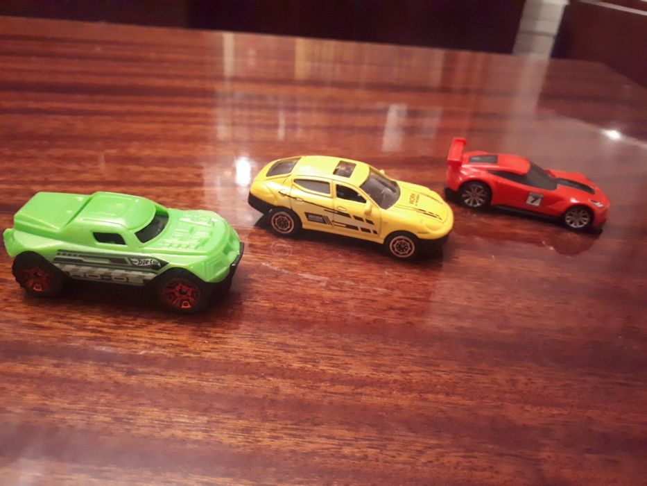 Машинки (цена за 1 штуку)