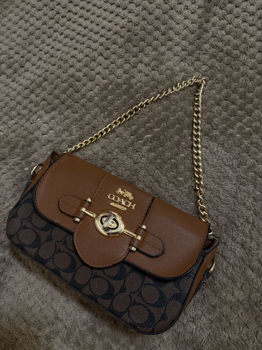 Чанта за рамо Coach