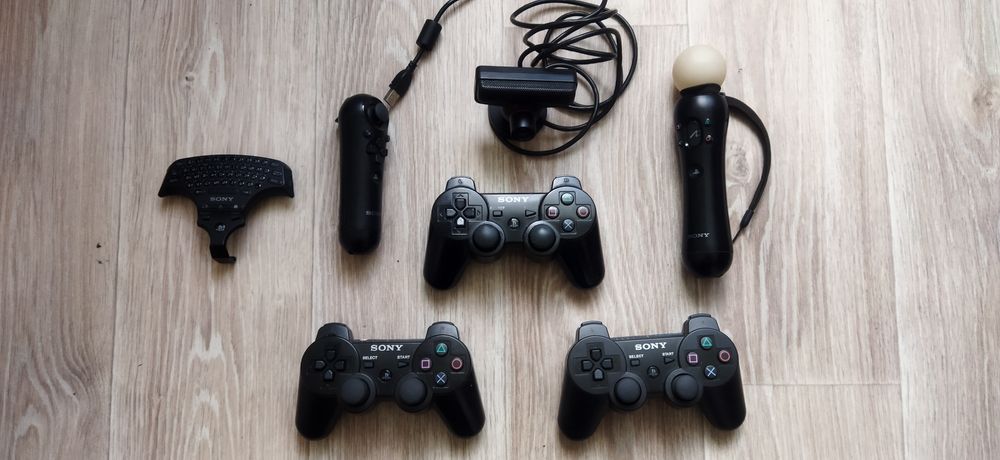 Старенкий плейстейшен.