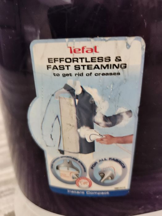 Продаю вертикальный отпариватель Tefal