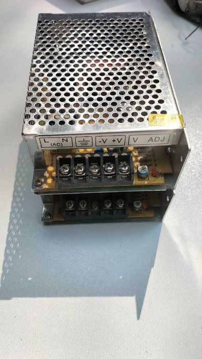 Продается блок питание 12 Вольт 10 Ампер