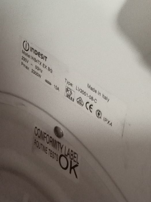 Продам стиральную машинку Indesit