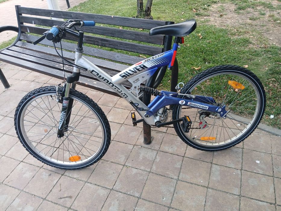 Silver Quantium. Bicicletă full suspension
