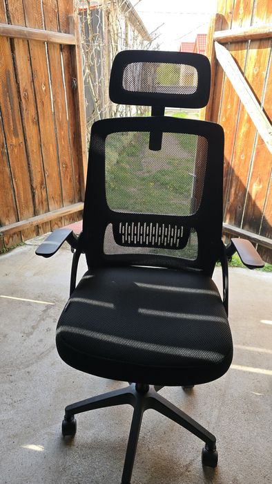 Vând Scaun de Birou/Gaming Nou