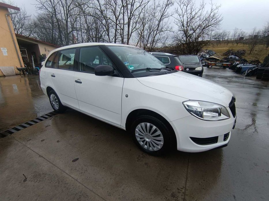 Dezmembram Skoda Fabia 2 Facelift, 1.2 benzina, 2012