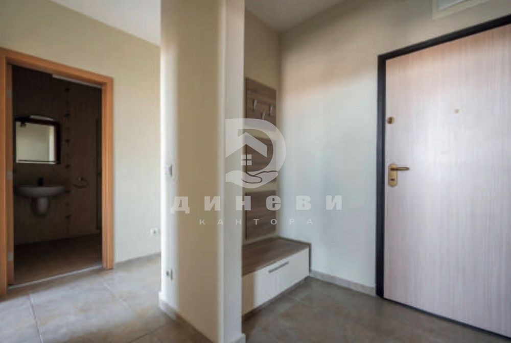 Полуобзаведен апартамент в Кършияка