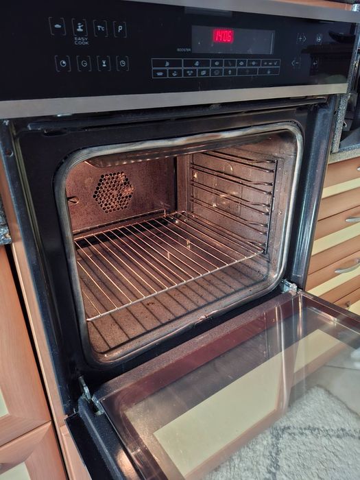 Фурна за вграждане Brand-пиролиза !