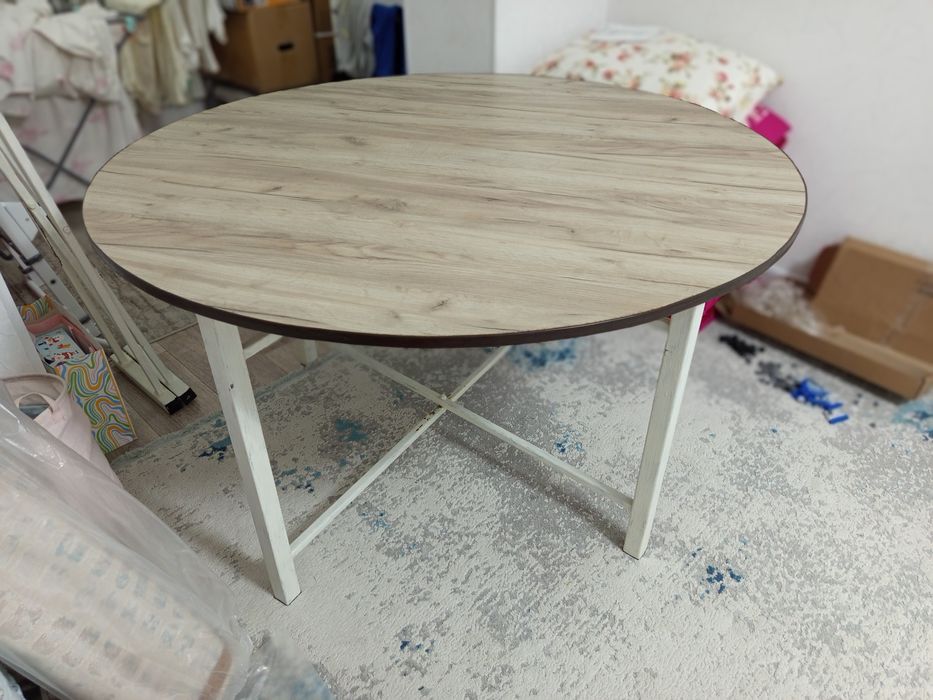 Стол с ножками 2/1