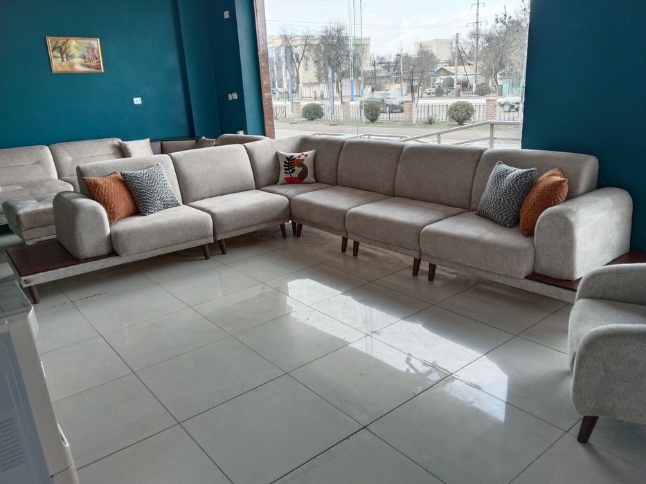 Угалко Милан 390×300