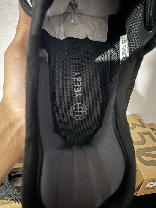 Adidas Yeezy Onyx black