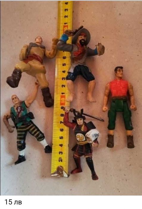 Фигурки от лична колекция