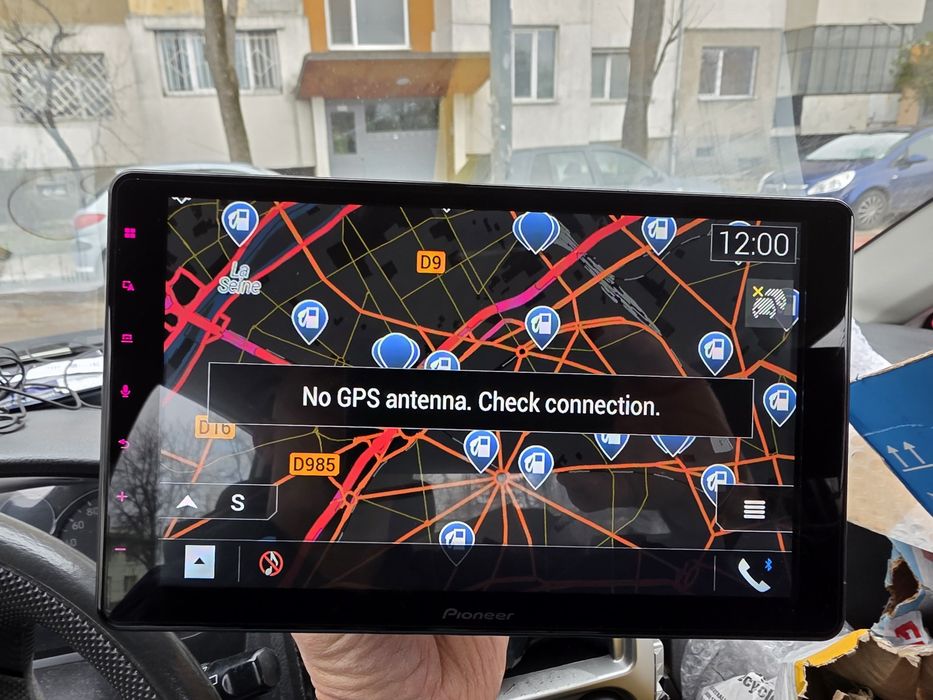 Продавам Pioneer AVIC-Z1000DAB-C