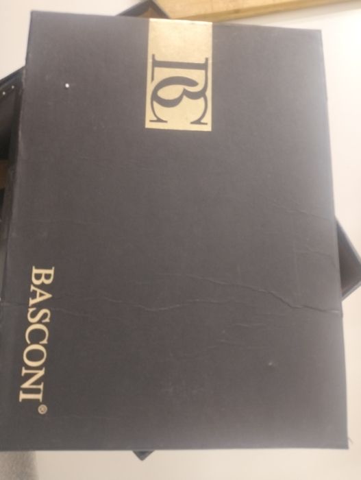 Сапоги хорошего качества.