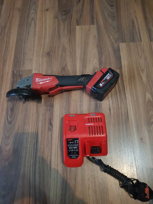 Flex Milwaukee M18 FSAGV115XPDB cu variator de turatie