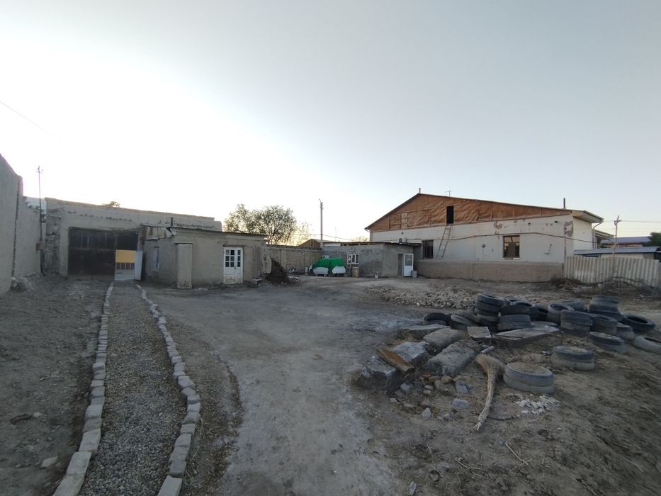 Joy orni yoki uy bilan birgalikda sotiladi