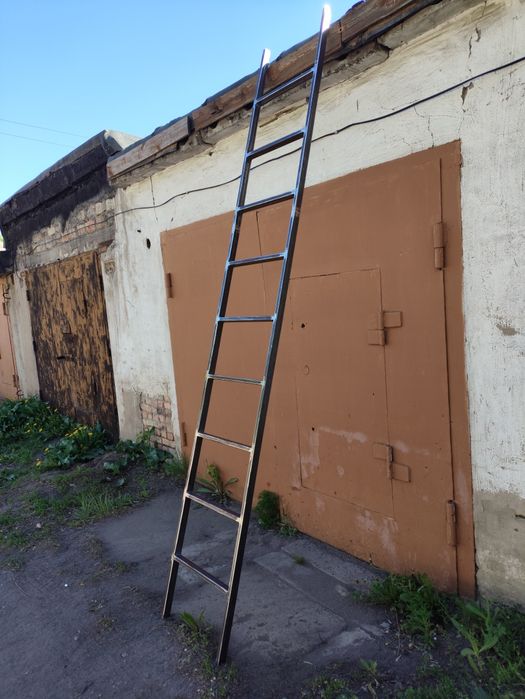 Лестница металлическая