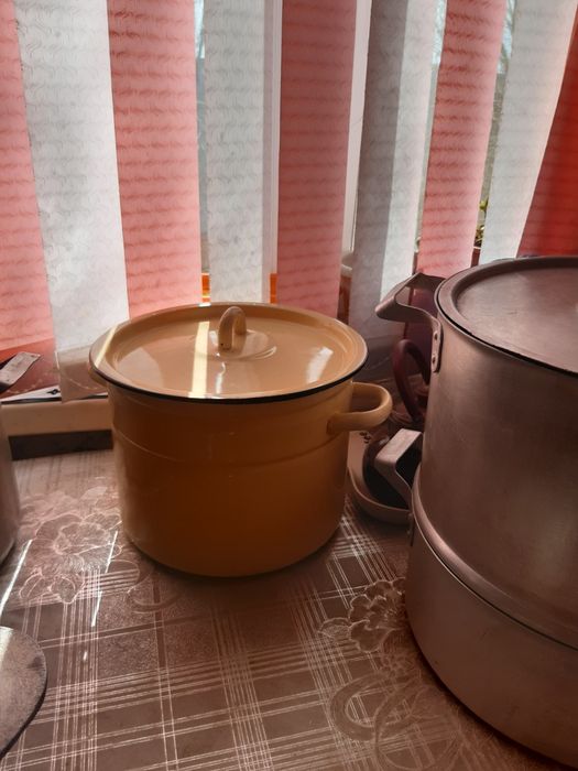 Продаётся: Мантоварка,кастрюля