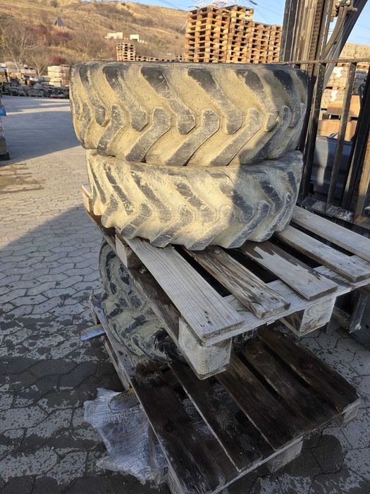 Anvelope 10.5/80-18 4 bucăți vechi dar bune