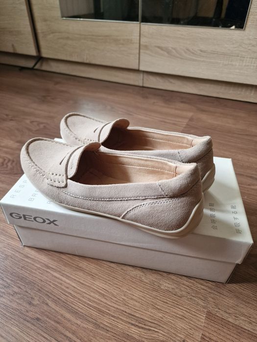 Обувки Geox - естествена кожа, велур