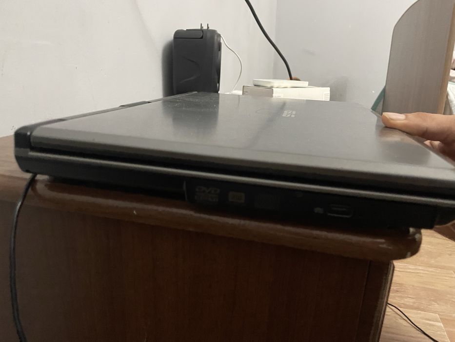 Ноутбук Asus продается