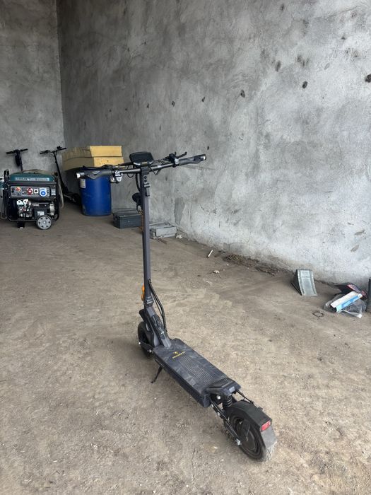 Trotineta electrica Ausom gousul 2 45kmh doar 10km facuti!