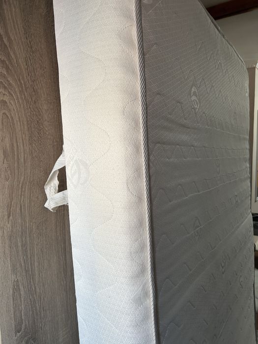 Кожена пейка-ракла, матрак 1.20-1.90см. Шкаф за съхранение