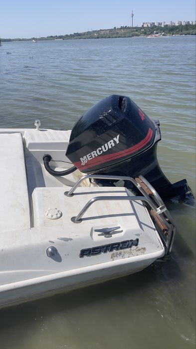 Barca Glastron Laraya + motor 40cp Mercury 4t injectie