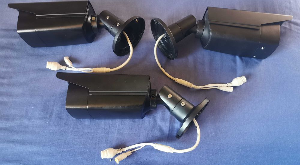 Camere supraveghere IP Hikvision +sursa alimentare12v camere