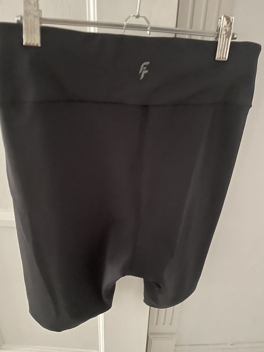 Футболки, лосины для фитнеса