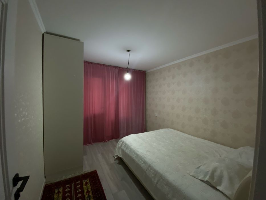 Бостандық ауданында 4 бөлмелі пәтер сатылады