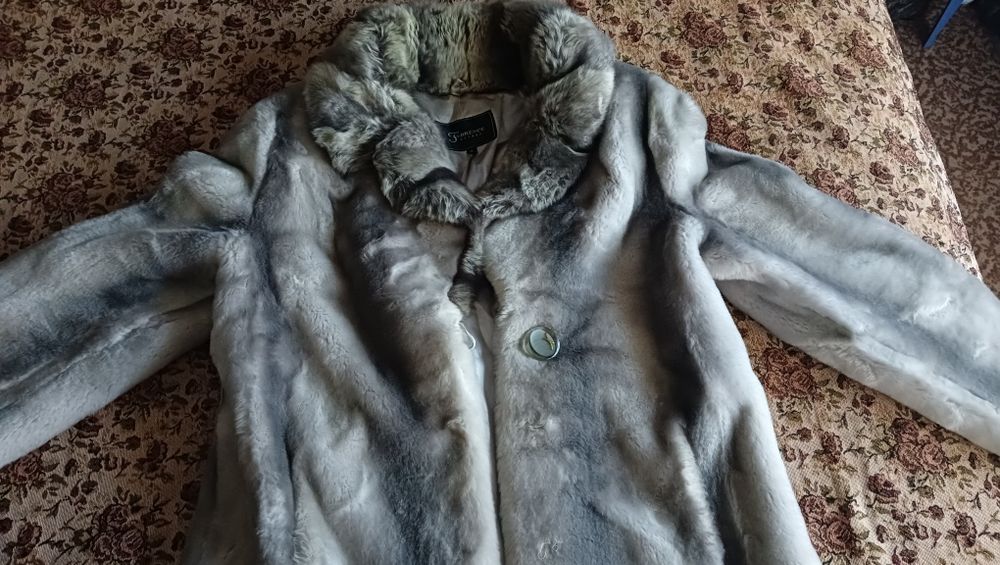 Дамско заешко кожухче