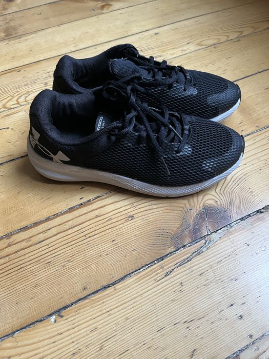 Under Amour Маратонки