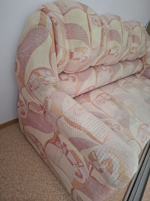 Отдам даром диван б/у