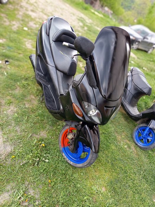 Vând Piaggio X9 250cc