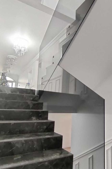 Balustrade interioare si exterioare