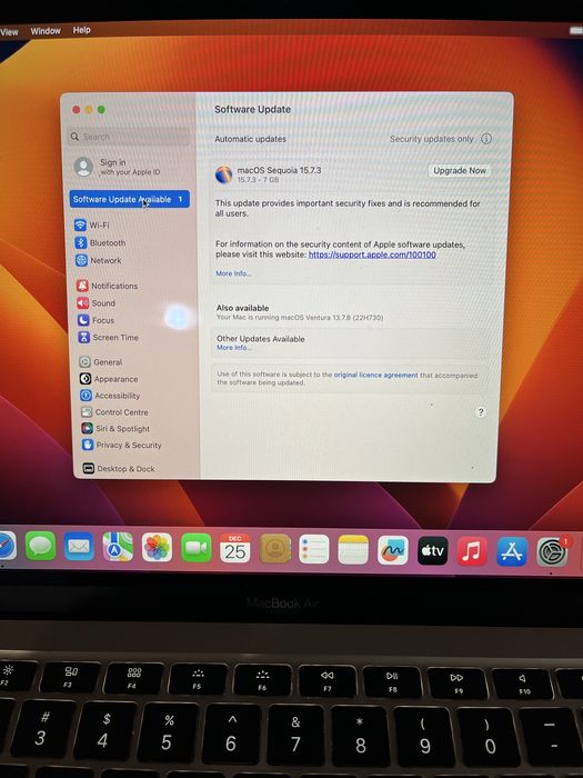 Macbook Air A2179 , model 2020, impecabil