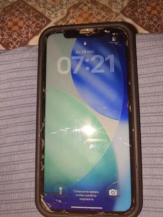 iPhone 11 без коробки с зарядкой