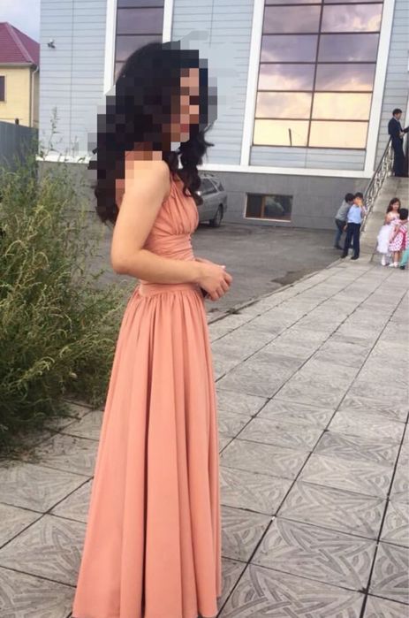 Дизайнерское платье