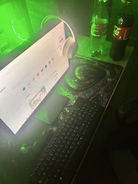 Pc +manitor120 hz + maus +tastarura + mausped + casti