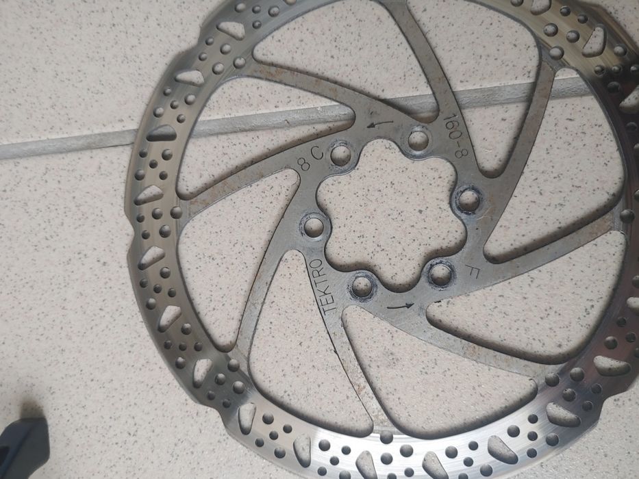 Продавам два диска (ротора) 160 мм за колело