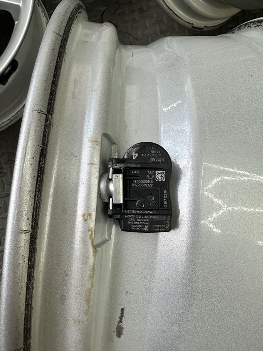 16-цола 5х114.3 - Nissan - Juke - Qashqai - X Trail - (Dacia-Renault)