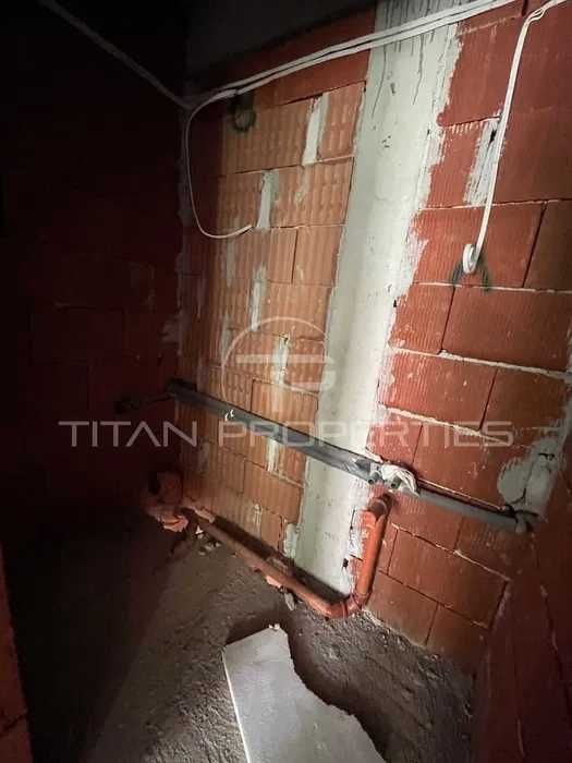 Продава се Тристаен апартамент в Пловдив, Остромила - 104 кв.м за 894 €/кв.м - Снимка #5