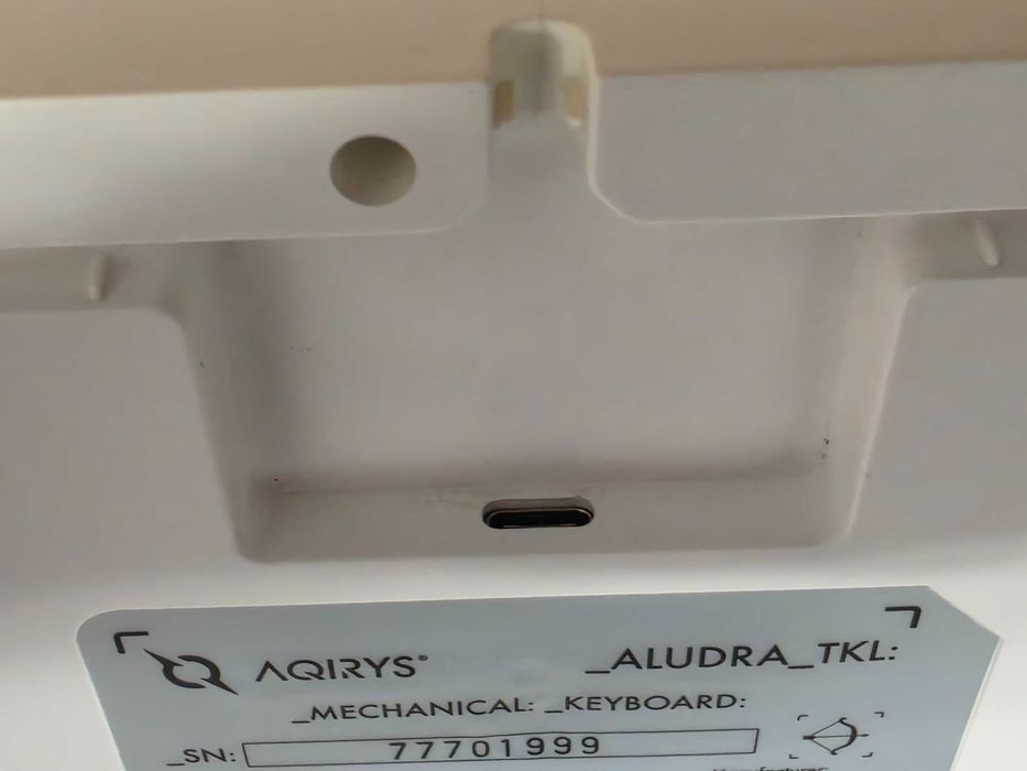 Tastatura Gaming Mecanica Aquirys Aludra TKL Switch-uri Gateron  Cherry Red