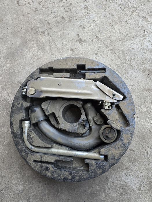 Щора за багажник и комплект теглич със инстр.