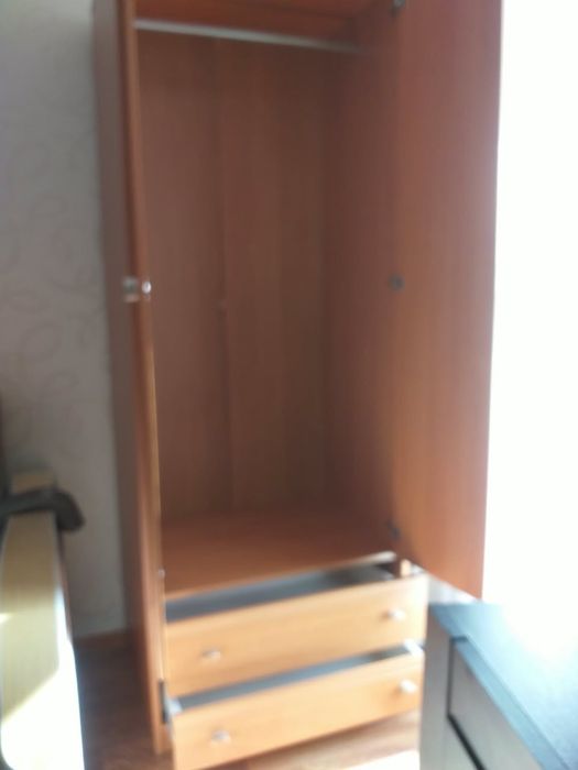 Продам шкаф с выдвижными ящиками