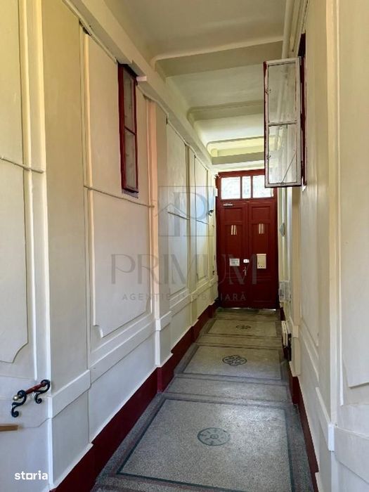 Sinaia - Istoric - 5 Camere - Decomandat - 2 Bai - Centrala Proprie -