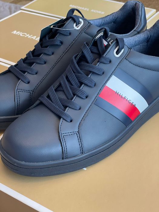 Продам срочно томми оригинал 46 р