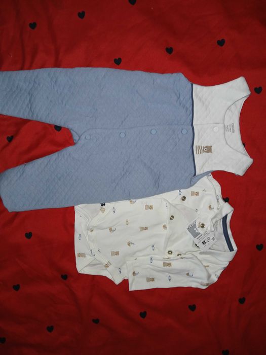 Compleu bebeluș impecabil.