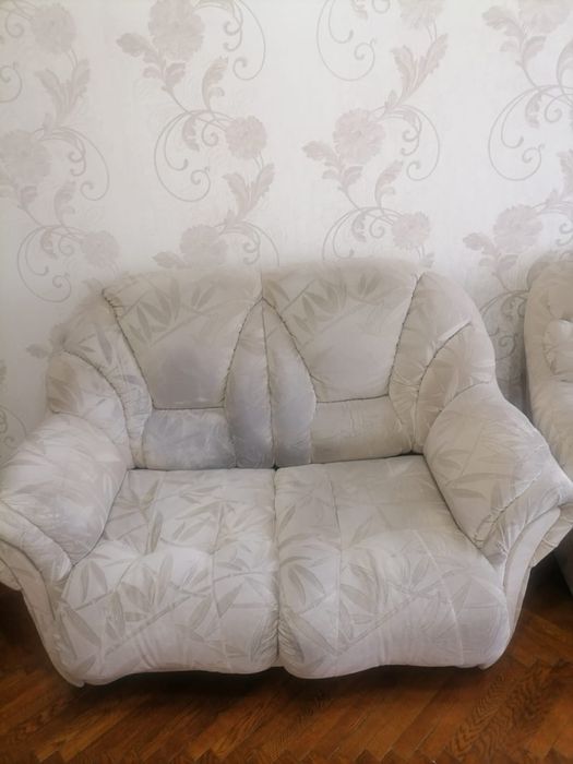 Продам диван тройку